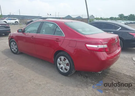 2009 Toyota Camry Le V6 z USA, uszkodzony, nr VIN 4T1BK46K69U074723